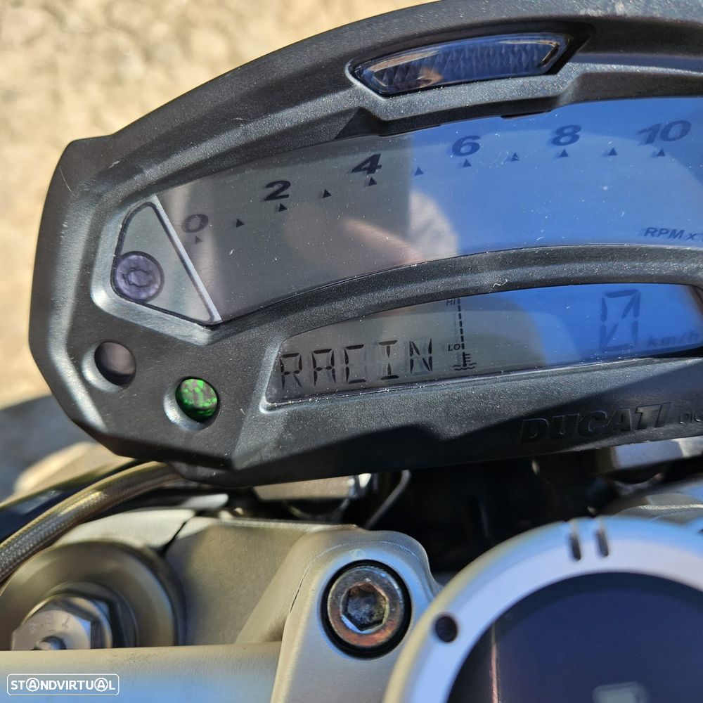 Ducati Monster 1100 - 9