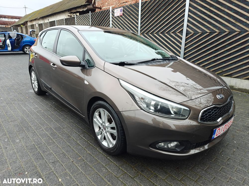 Kia Ceed 1.4 CVVT Attract - 2