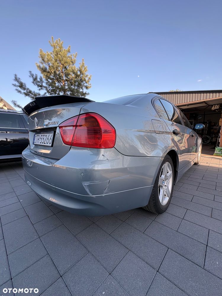 BMW Seria 3 318i - 6