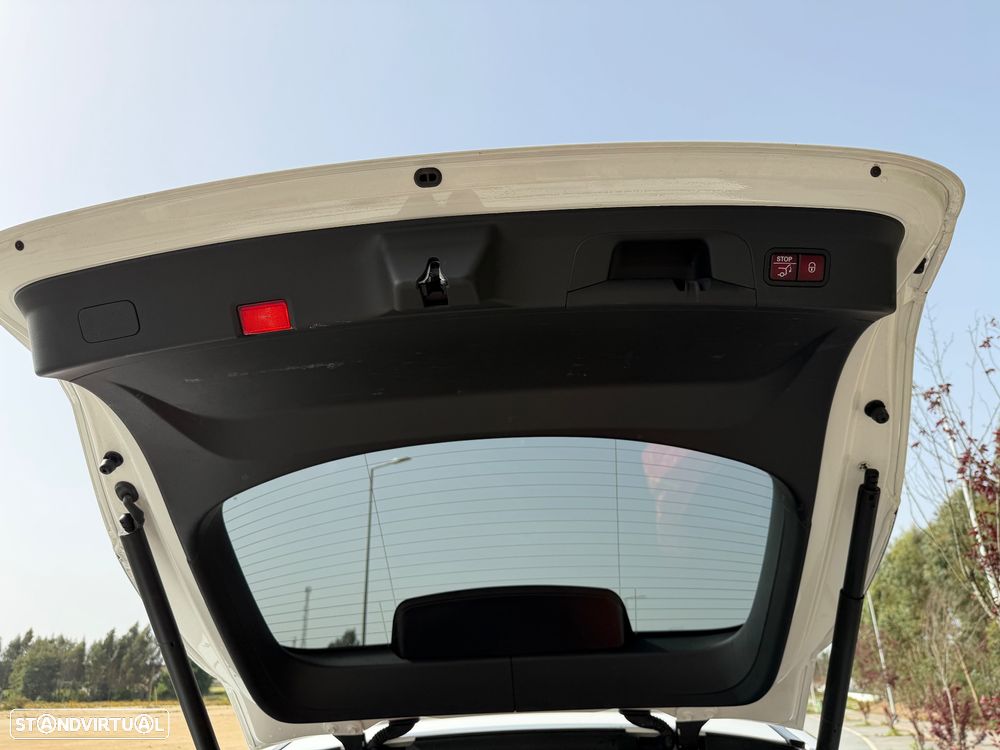 Mercedes-Benz GLC 300 de Coupe 4Matic 9G-TRONIC AMG Line - 6