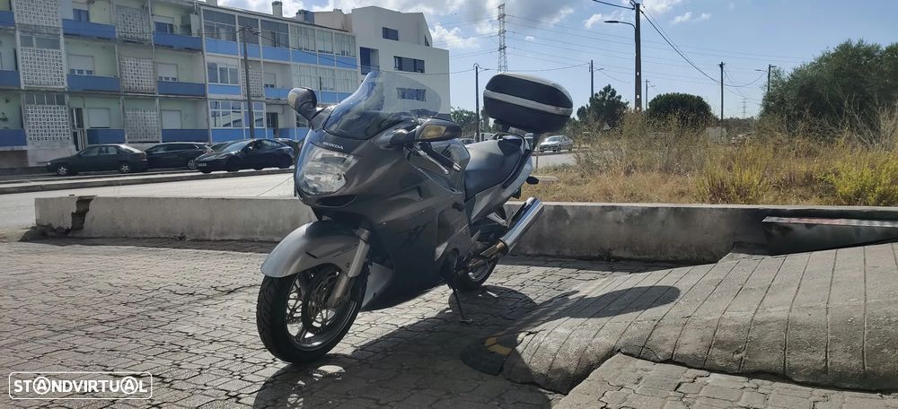 Honda CBR 1100 XX - 5