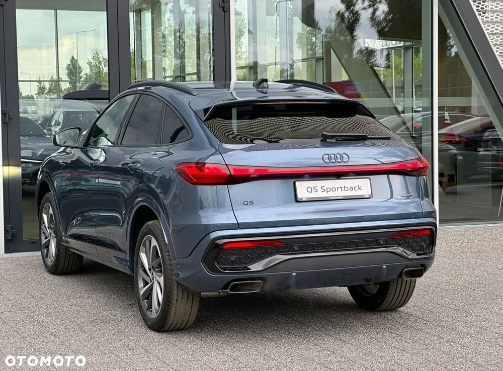 Audi Q5 Sportback - 9