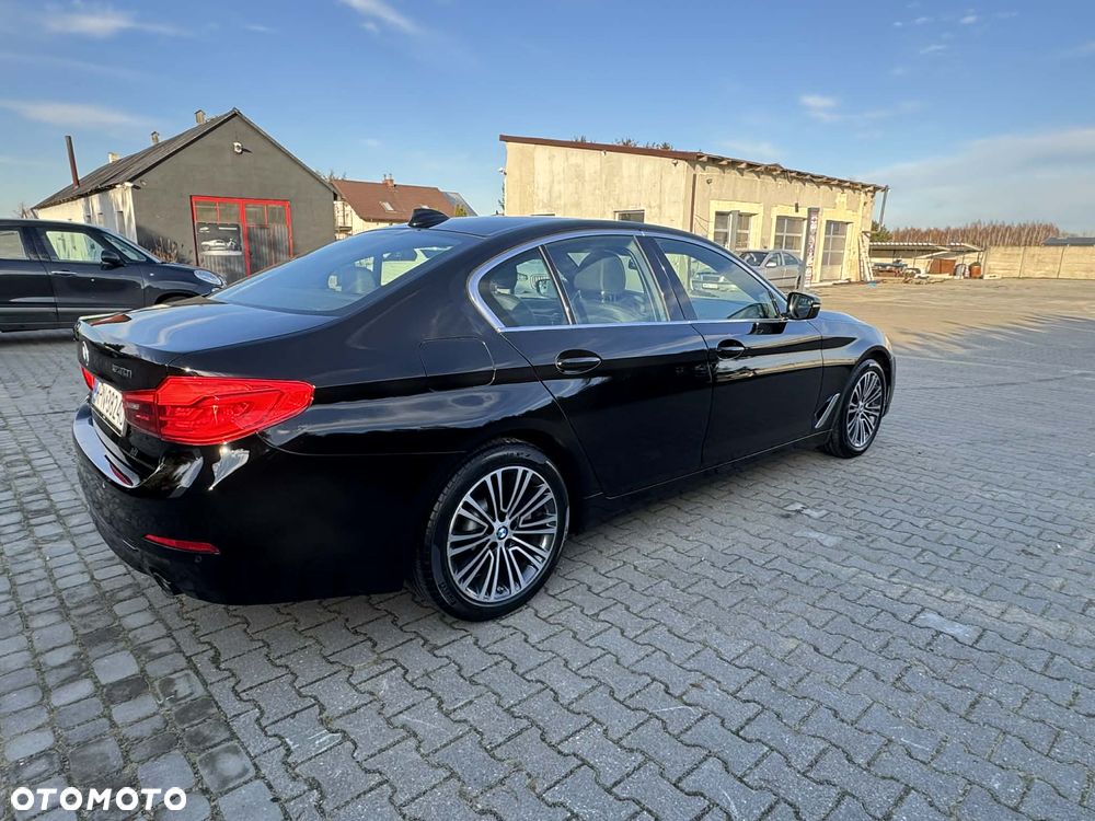 BMW Seria 5 530i Sport Line - 22