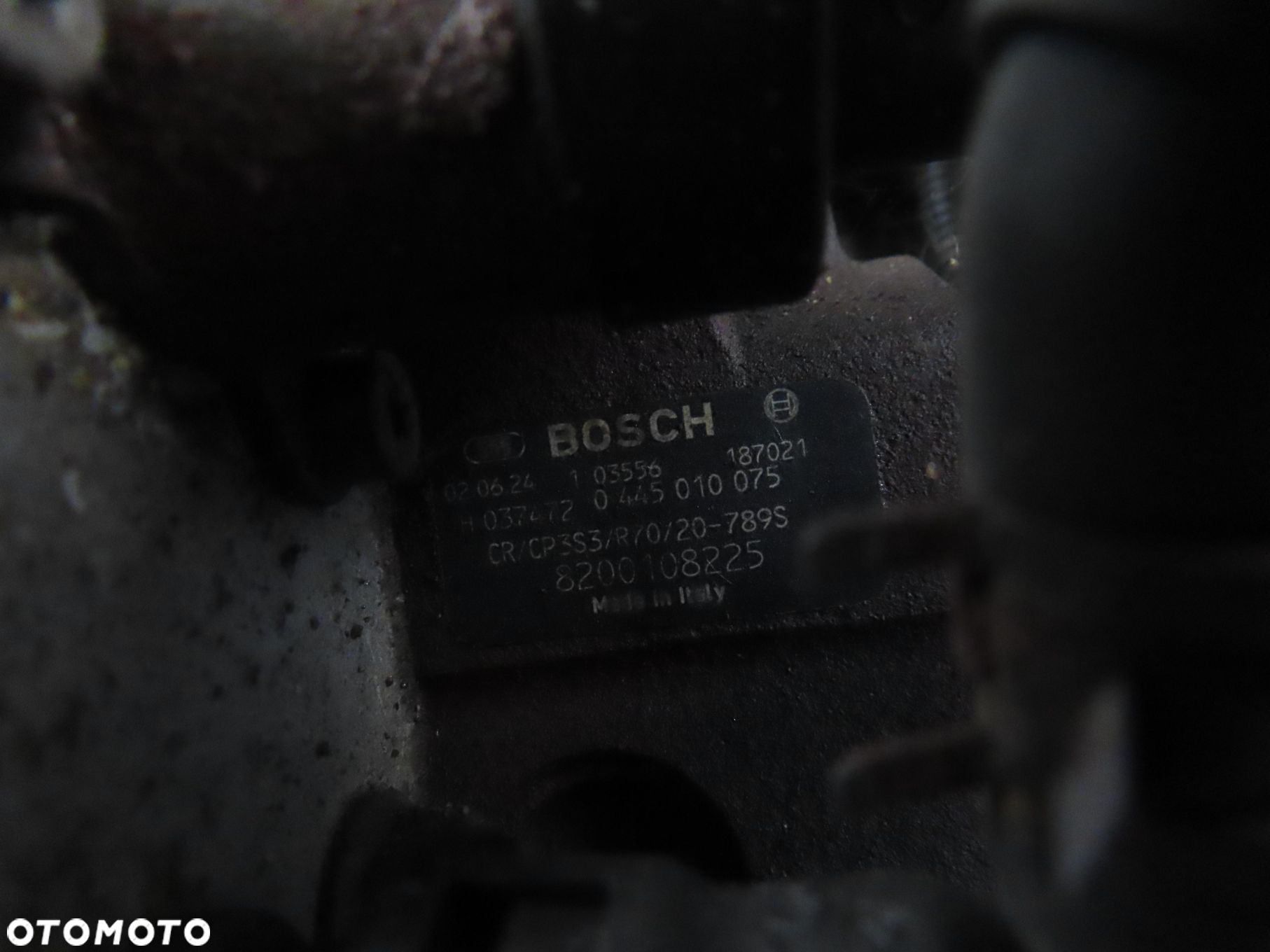SILNIK MITSUBISHI CARISMA 1.9 DI-D  F9Q1 - 7