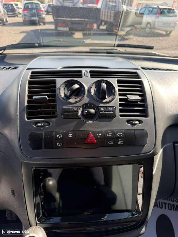 Mercedes-Benz Vito 5 LUGARES - 32
