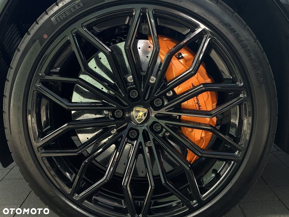Lamborghini Urus - 22