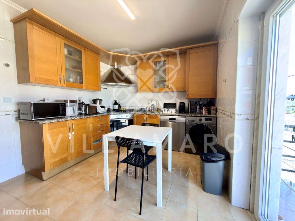Apartamento T2+1, suíte, varandas, e parqueamento na Malveira - Grande imagem: 4/26