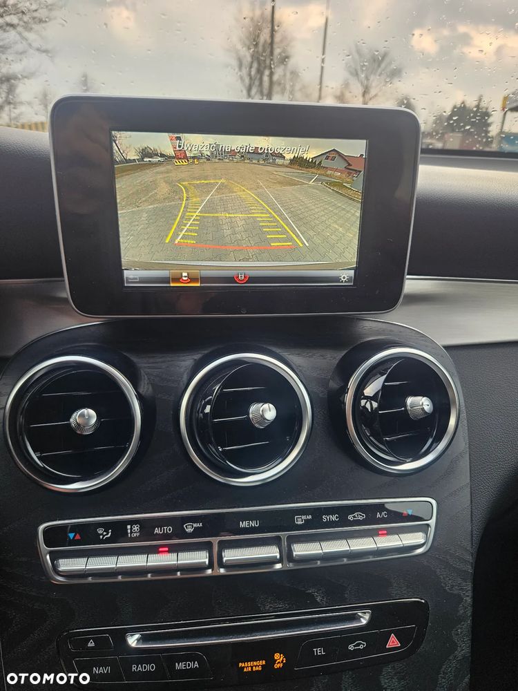 Mercedes-Benz GLC 300 4Matic 9G-TRONIC - 22