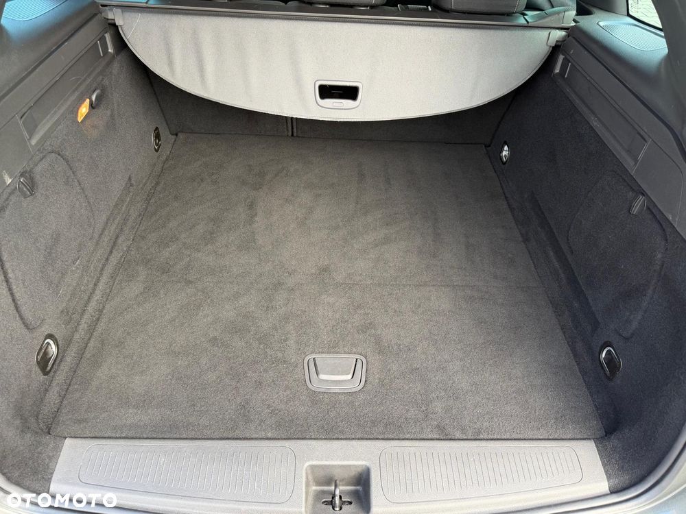 Opel Astra 1.4 T Elite S&S - 23