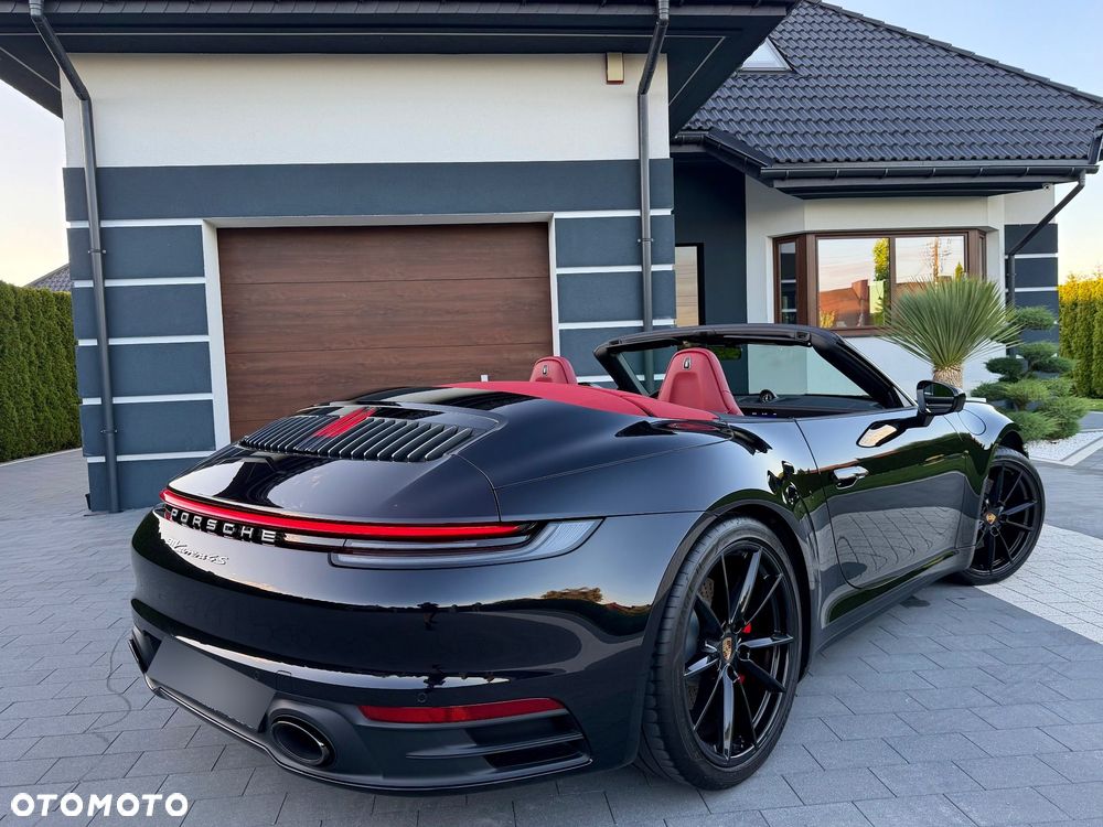 Porsche 911 Carrera 4S - 4