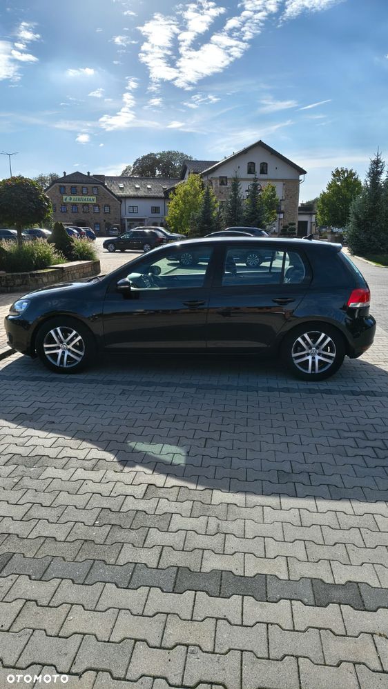 Volkswagen Golf 2010 photo 4