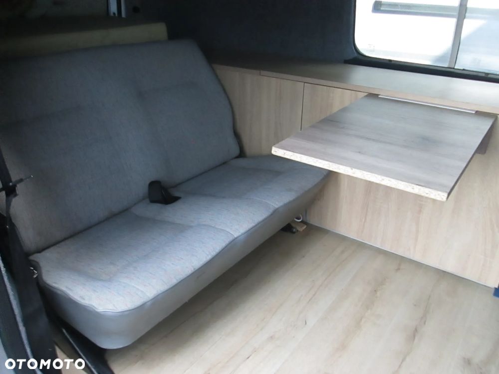 Hyundai H-1 - 17