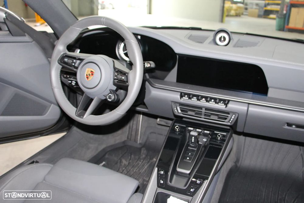 Porsche 911 (992) Carrera 4 PDK - 19