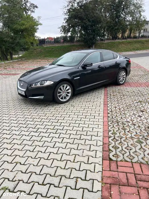 Jaguar XF 2.2 D Luxury - 7