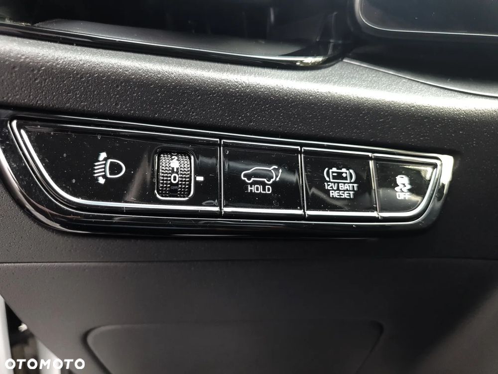 Kia Niro 1.6 GDI Hybrid Business Line - 25