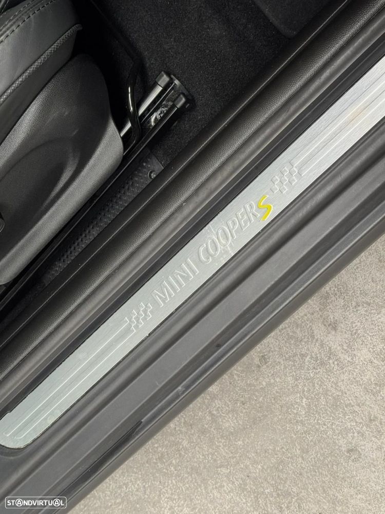 MINI 3 Portas Cooper SE Premium Essential - 20