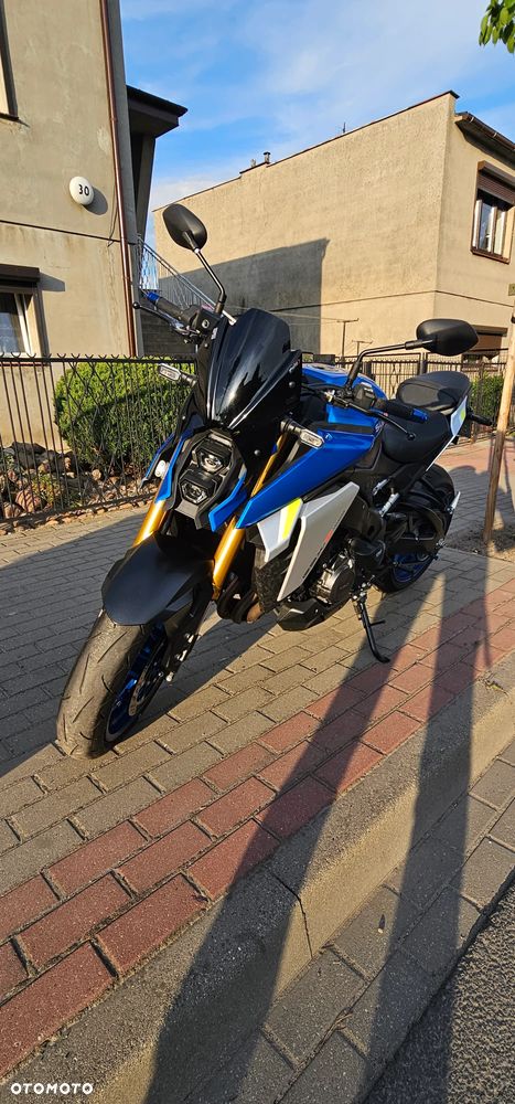 Suzuki GSX 1000 - 3