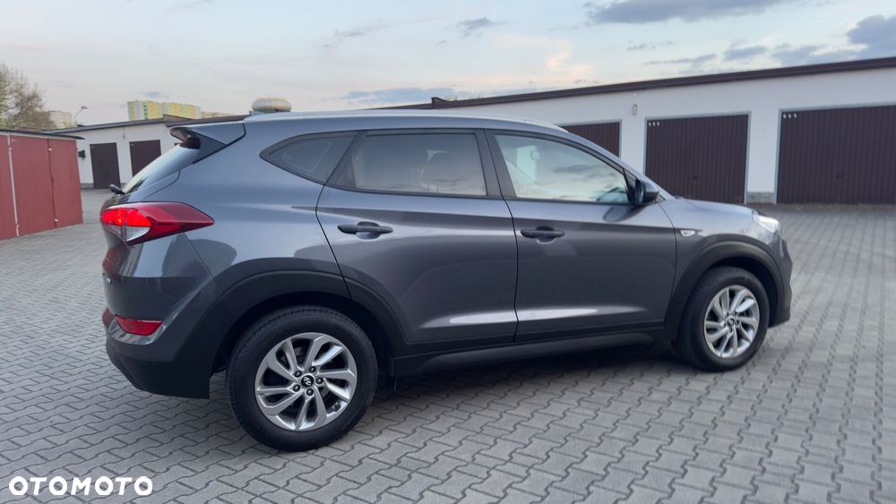 Hyundai Tucson 1.7 CRDI BlueDrive Comfort 2WD - 12