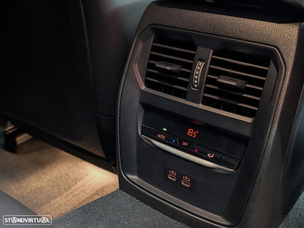 BMW 320 e Pack Desportivo M Auto - 27