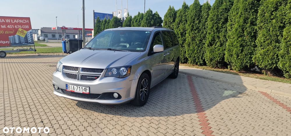 Dodge Grand Caravan - 3