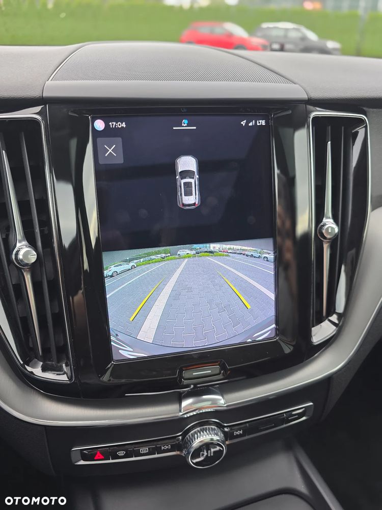 Volvo XC 60 B4 B Momentum Pro - 23