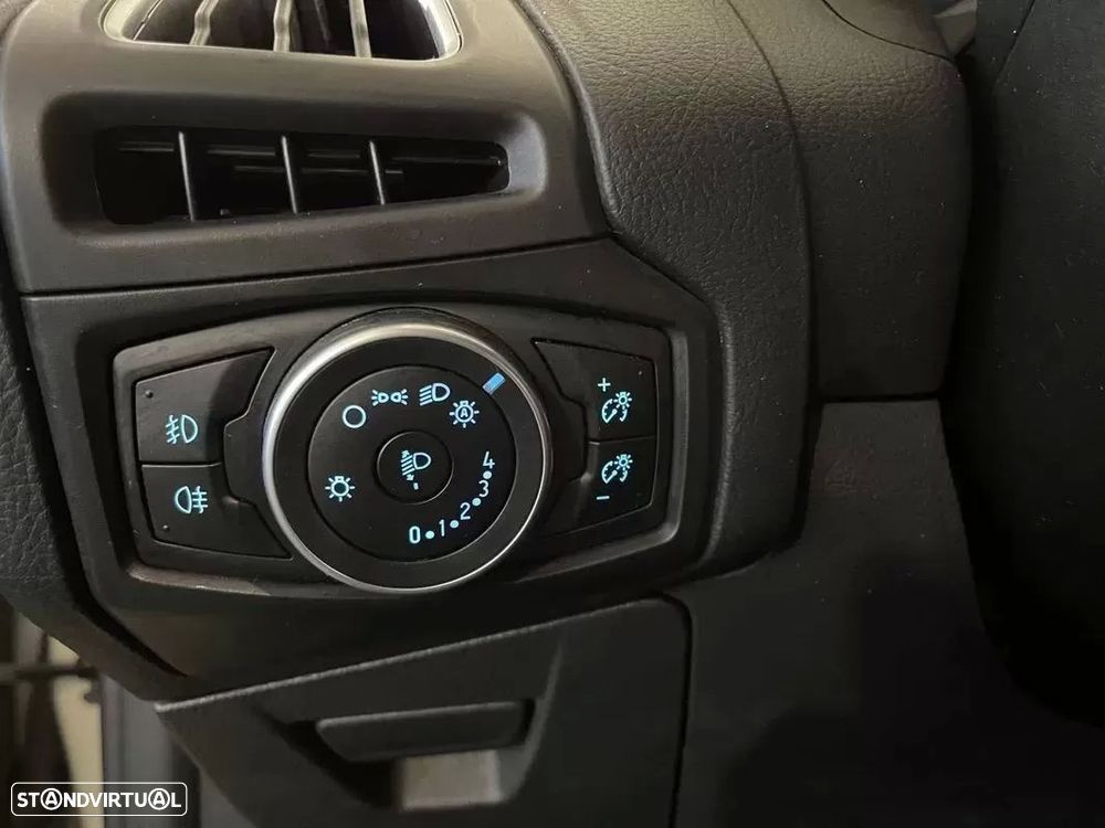 Ford Focus SW 1.5 TDCi Titanium DPS — fotografia 31