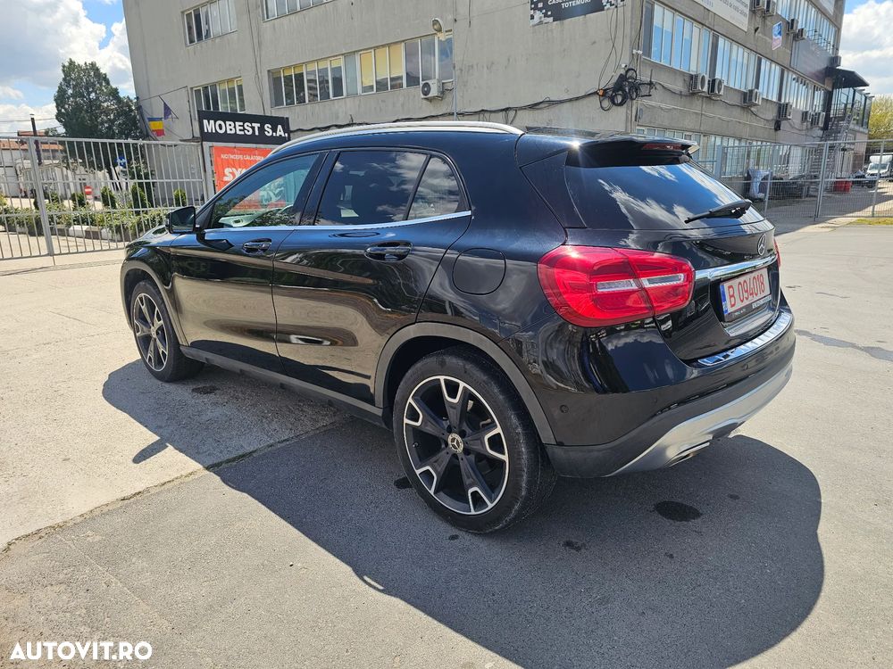 Mercedes-Benz GLA - 5