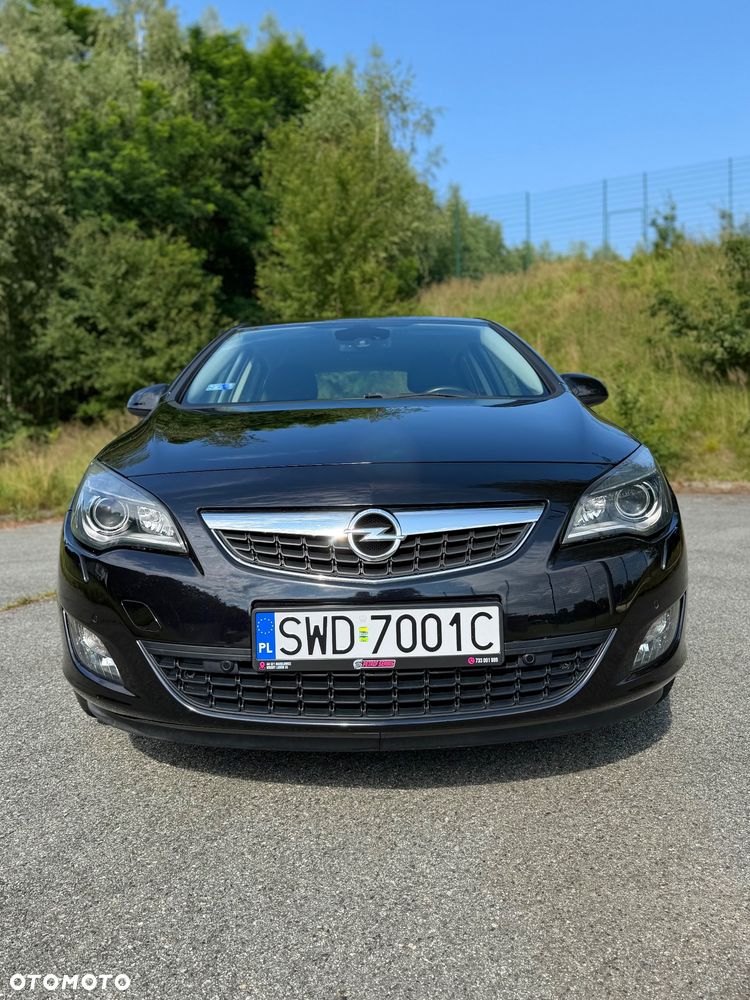 Opel Astra 1.6 Turbo - 2