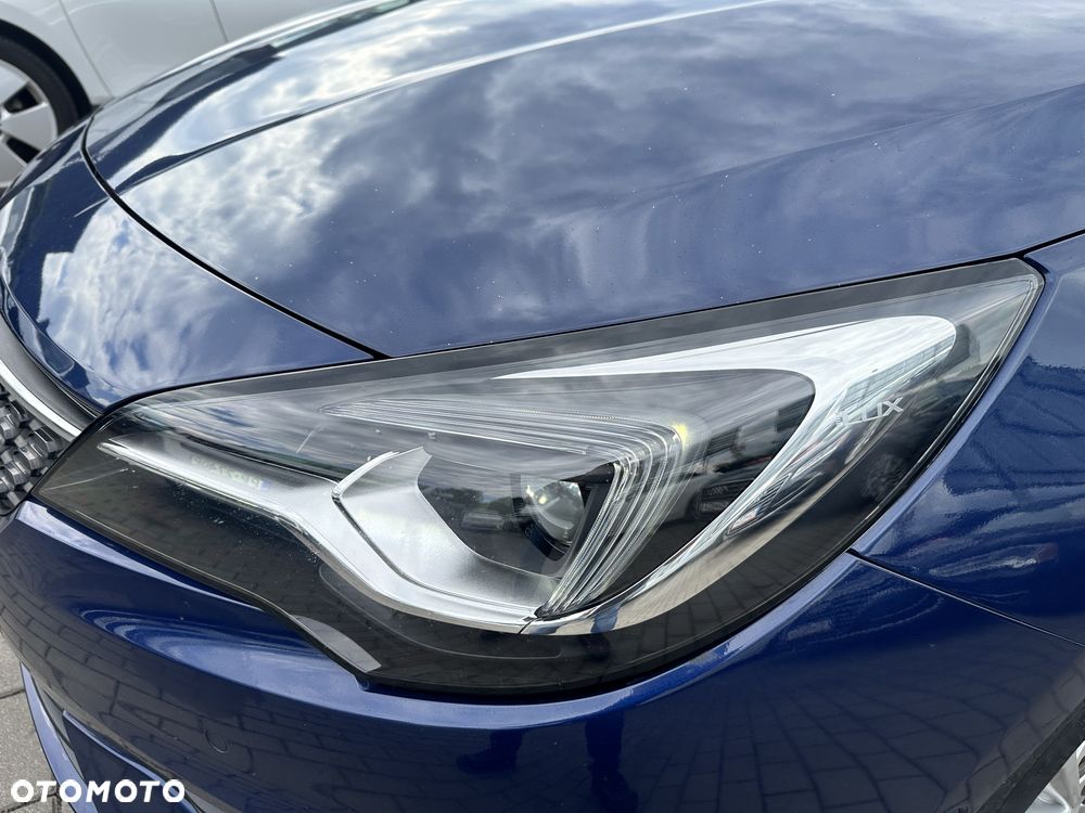 Opel Astra Sports Tourer 1.2 Turbo Business Edition - 4