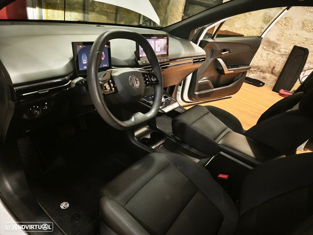 MG MG4 51 kWh Standard - 10