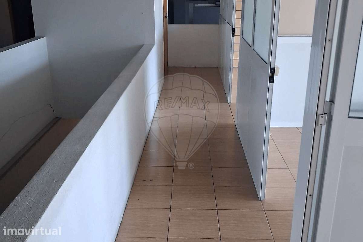 Armazém  para arrendamento - Grande imagem: 4/17