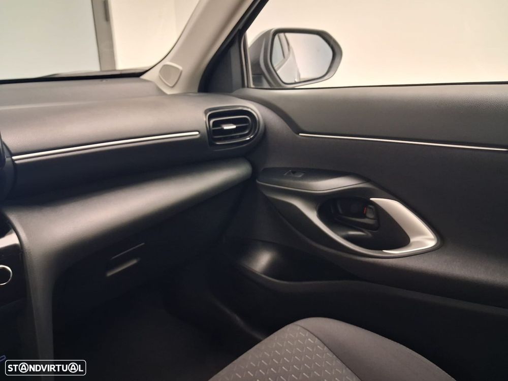 Toyota Yaris Cross 1.5 HDF Comfort Plus - 32