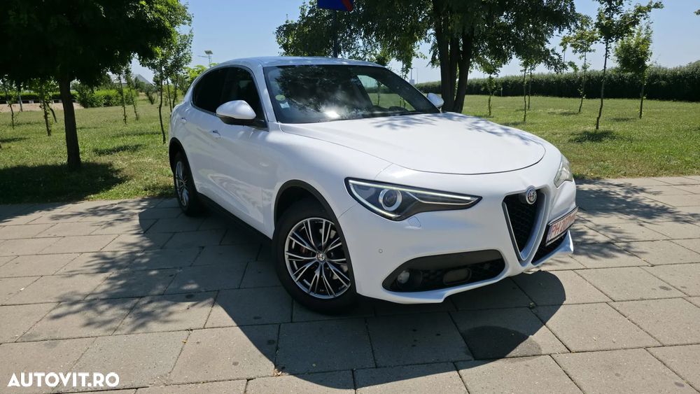 Alfa Romeo Stelvio - 1