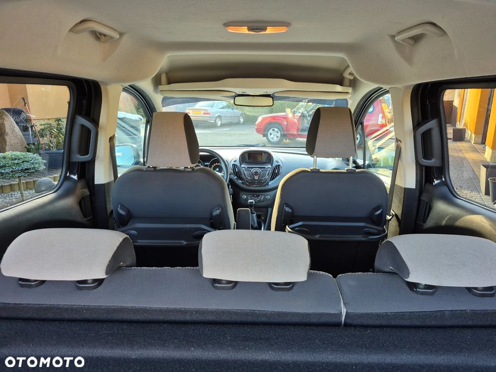 Ford Tourneo Courier 1.0 EcoBoost Ambiente - 10