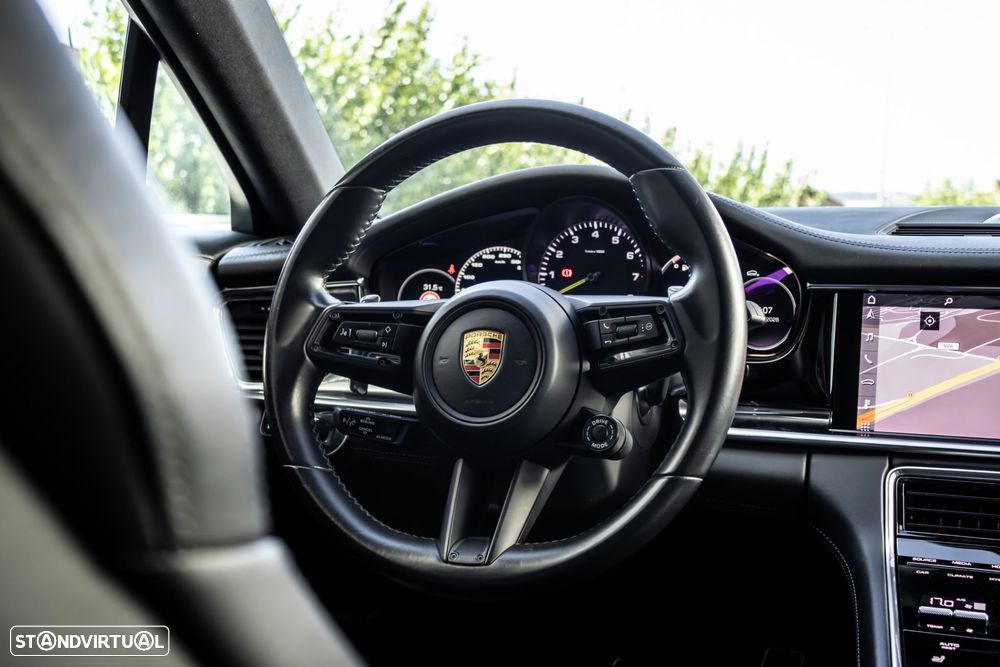 Porsche Panamera - 17