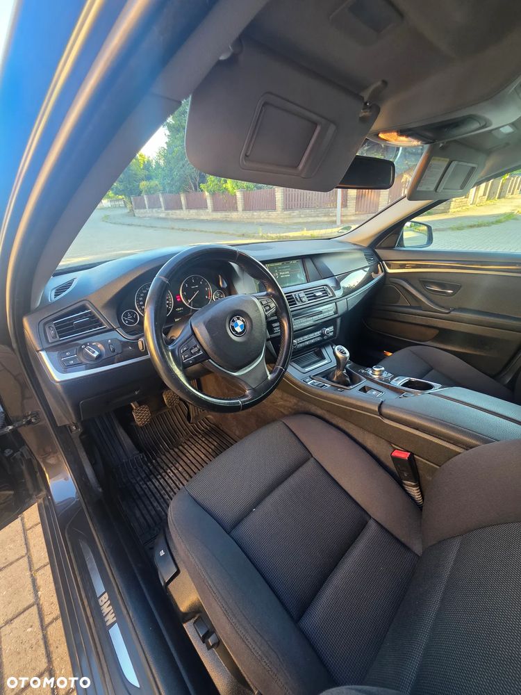 BMW Seria 5 520d Luxury Line - 11