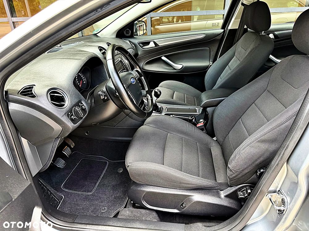 Ford Mondeo 2.0 TDCi Titanium - 19