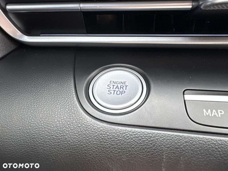 Hyundai Elantra 1.6 Smart CVT - 22