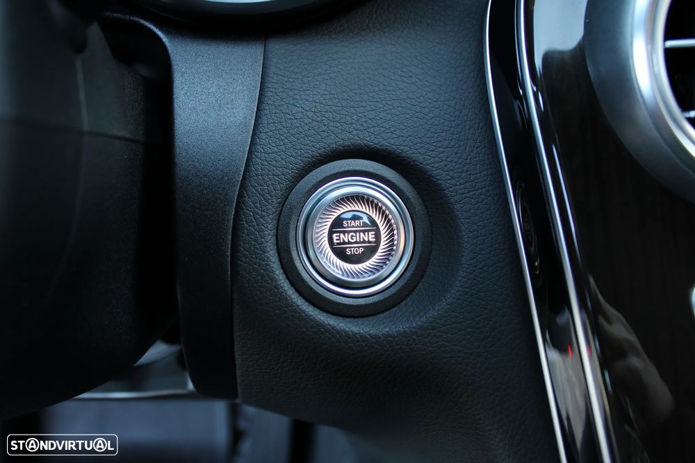 Mercedes-Benz C 300 4Matic 9G-TRONIC AMG Line Advanced - 17