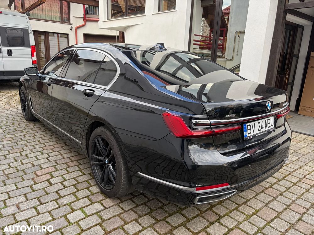 BMW Seria 7 745Le xDrive AT PHEV - 12
