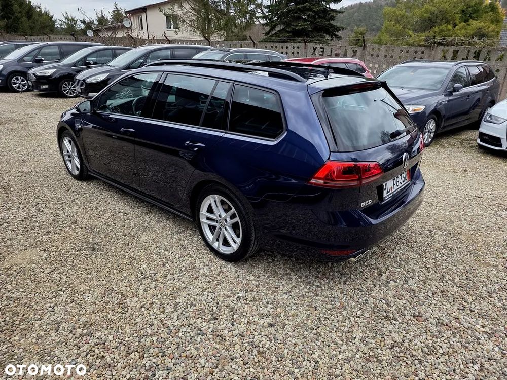 Volkswagen Golf - 4