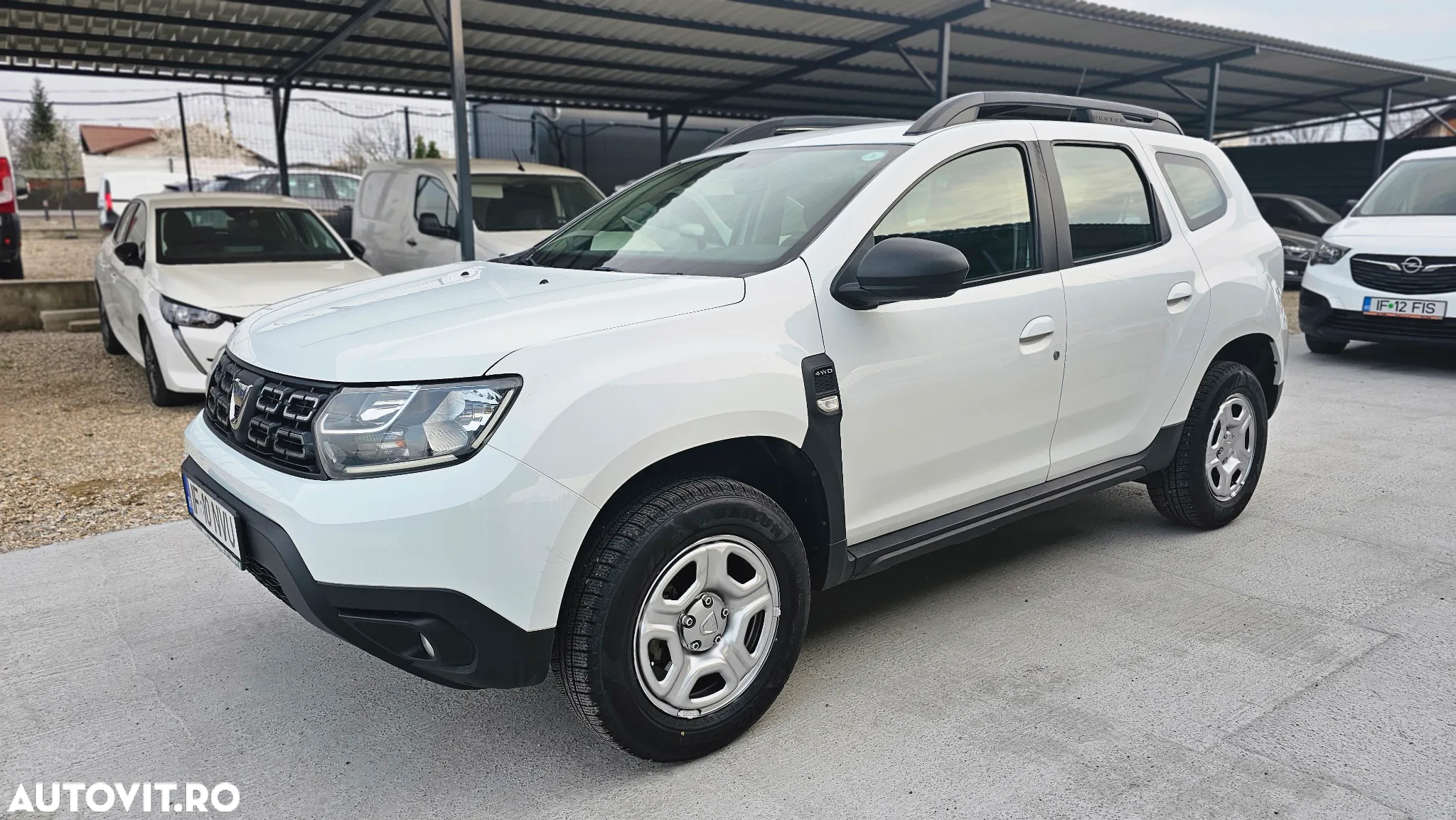 Dacia Duster 1.6 4x4 Laureate - 3