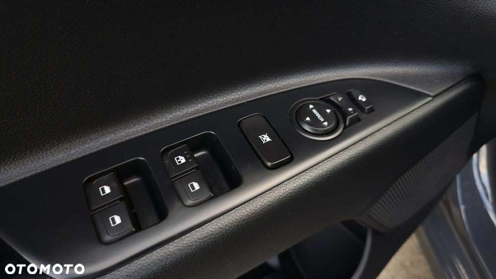 Kia Rio 1.2 L - 24