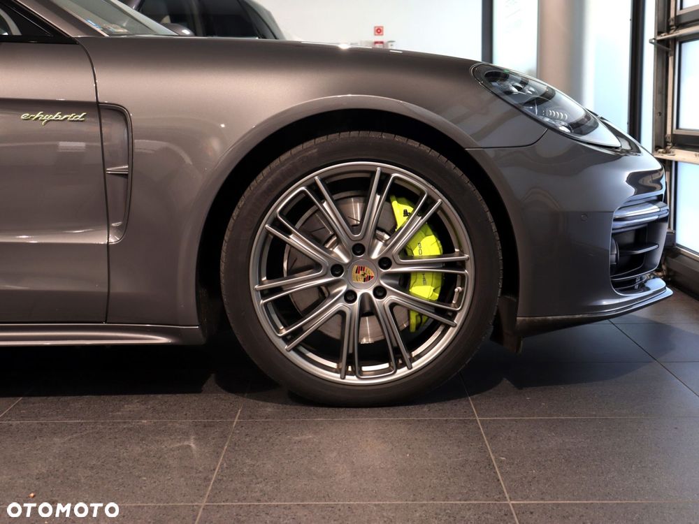 Porsche Panamera 4 E-Hybrid - 14