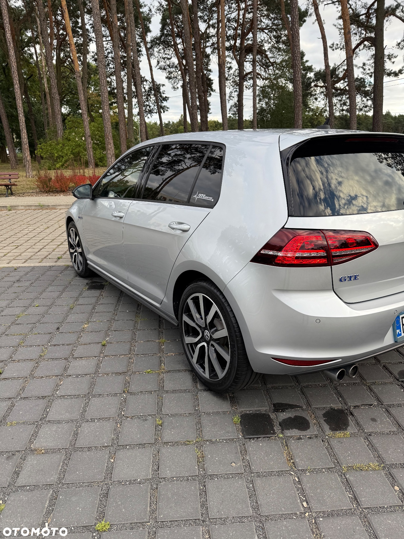 Volkswagen Golf - 2