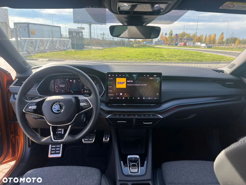 Skoda Octavia 2.0 TDI Sportline DSG - 23