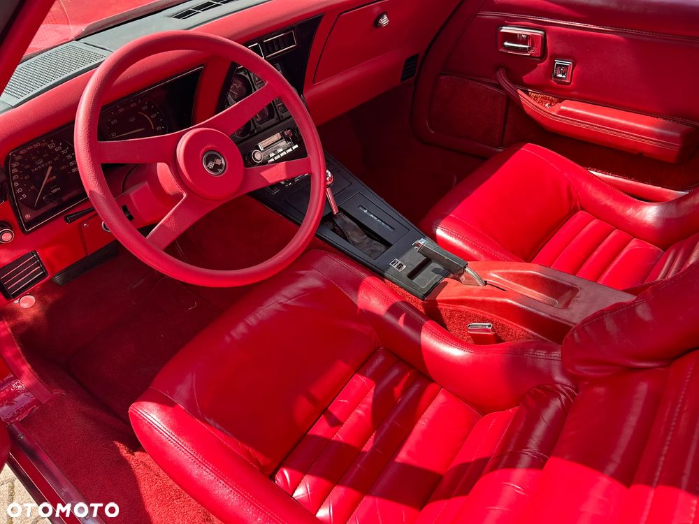 Chevrolet Corvette - 5