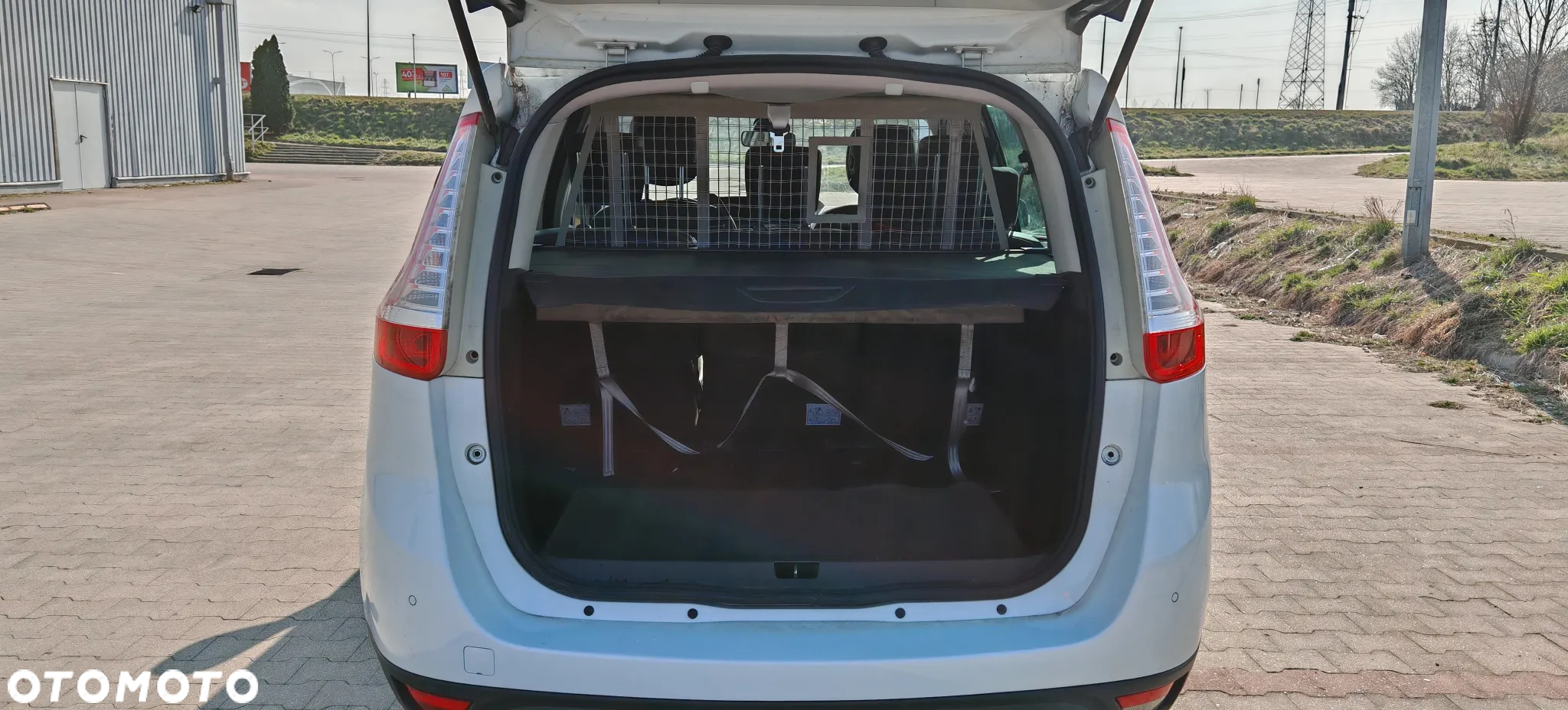 Renault Grand Scenic - 11