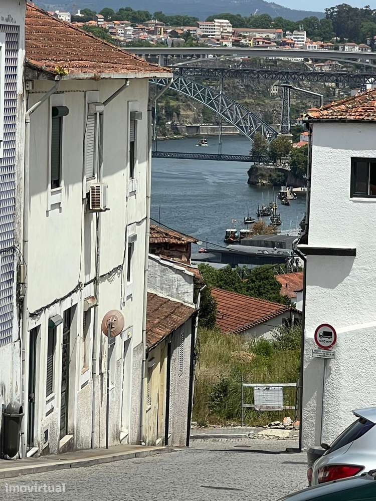 Apartamento T2 em Vila Nova de Gaia próximo da Nova estação de Metro - Grande imagem: 3/14