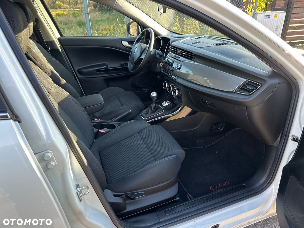 Alfa Romeo Giulietta 1.4 TB Distinctive - 23